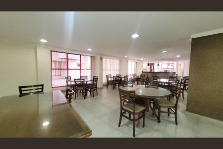 Apartamento à venda com 145m², 4 quartos e 2 vagas Apartamento à venda com 145m², 4 quartos e 2 vagasÁrea comum - Salão de festas