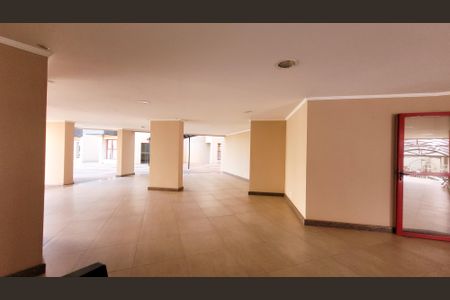 Apartamento à venda com 145m², 4 quartos e 2 vagas Apartamento à venda com 145m², 4 quartos e 2 vagasHall social