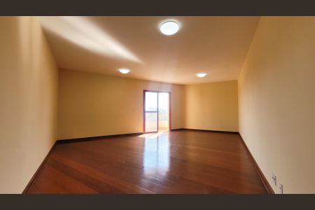 Apartamento à venda com 145m², 4 quartos e 2 vagas Apartamento à venda com 145m², 4 quartos e 2 vagasSala