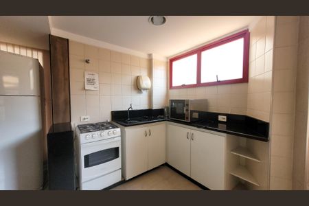 Apartamento à venda com 145m², 4 quartos e 2 vagas Apartamento à venda com 145m², 4 quartos e 2 vagasÁrea comum - Salão de festas