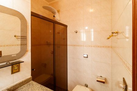 Casa à venda com 156m², 3 quartos e 4 vagasBanheiro da Suíte 2