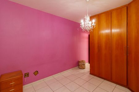 Casa à venda com 156m², 3 quartos e 4 vagasSuíte 1