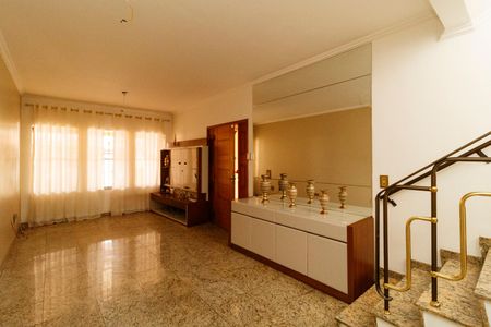 Casa à venda com 156m², 3 quartos e 4 vagasSala