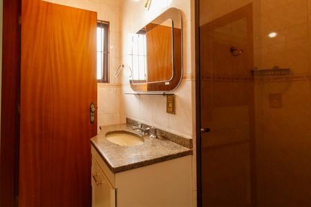 Casa à venda com 156m², 3 quartos e 4 vagasBanheiro da Suíte 2