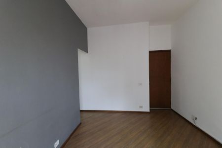 Apartamento para alugar com 65m², 2 quartos e 1 vagaSala