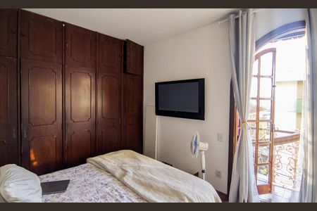 Casa à venda com 500m², 5 quartos e 4 vagasQuarto 4