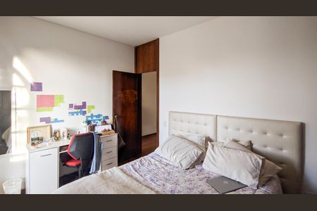 Casa à venda com 500m², 5 quartos e 4 vagasQuarto 4