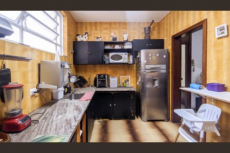 Casa à venda com 500m², 5 quartos e 4 vagasCozinha