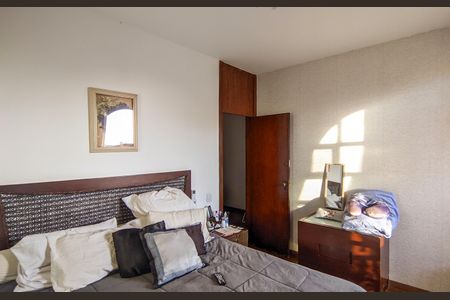 Casa à venda com 500m², 5 quartos e 4 vagasQuarto 3