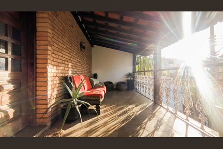 Casa à venda com 500m², 5 quartos e 4 vagasVaranda da Casa