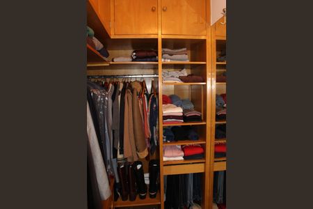 Apartamento à venda com 208m², 3 quartos e 3 vagasCloset do quarto 2