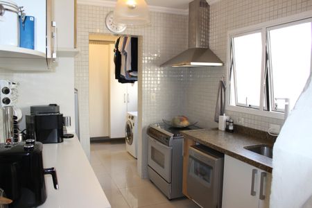 Apartamento à venda com 208m², 3 quartos e 3 vagasCozinha