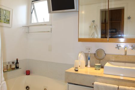 Apartamento à venda com 208m², 3 quartos e 3 vagasBanheiro 2