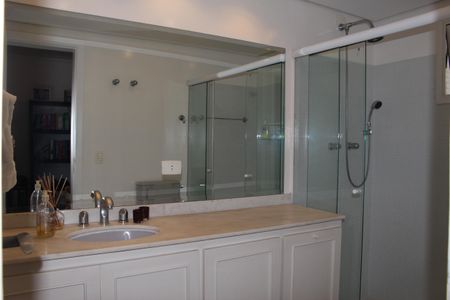 Apartamento à venda com 208m², 3 quartos e 3 vagasBanheiro