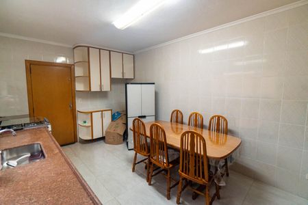 Casa à venda com 126m², 3 quartos e 2 vagasCozinha