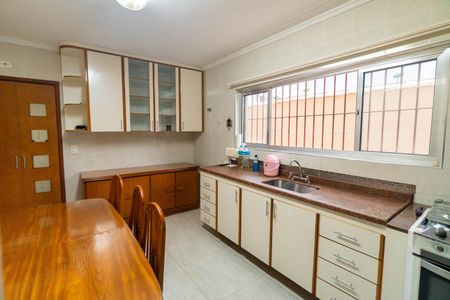Casa à venda com 126m², 3 quartos e 2 vagasCozinha
