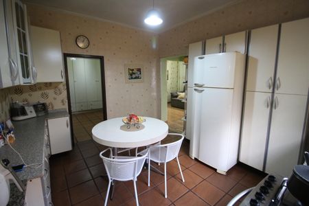 Casa para alugar com 440m², 5 quartos e 2 vagasCozinha 2