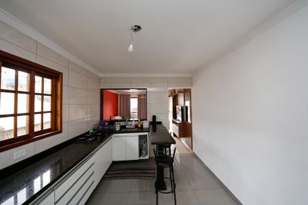 Casa à venda com 250m², 6 quartos e 2 vagas Casa à venda com 250m², 6 quartos e 2 vagasCozinha - CASA CIMA