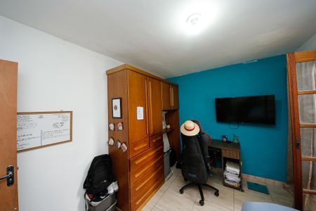 Casa à venda com 250m², 6 quartos e 2 vagas Casa à venda com 250m², 6 quartos e 2 vagasQuarto 2 - CASA CIMA