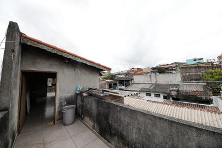 Casa à venda com 250m², 6 quartos e 2 vagas Casa à venda com 250m², 6 quartos e 2 vagasÁrea externa - CASA CIMA