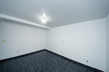 Casa à venda com 250m², 6 quartos e 2 vagas Casa à venda com 250m², 6 quartos e 2 vagasSuíte - CASA TERREA