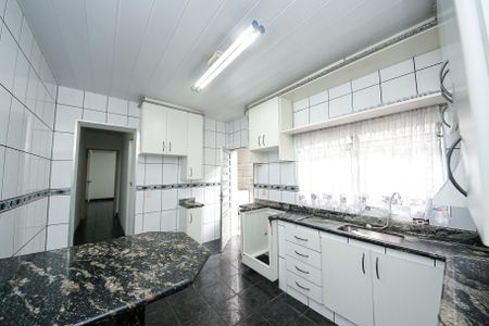 Casa à venda com 250m², 6 quartos e 2 vagas Casa à venda com 250m², 6 quartos e 2 vagasCozinha - CASA TERREA