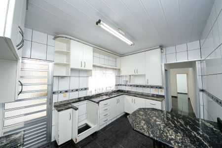 Casa à venda com 250m², 6 quartos e 2 vagas Casa à venda com 250m², 6 quartos e 2 vagasCozinha - CASA TERREA