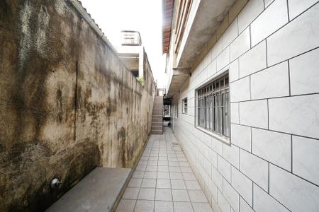 Casa à venda com 250m², 6 quartos e 2 vagas Casa à venda com 250m², 6 quartos e 2 vagasÁrea de Serviço - CASA TERREA