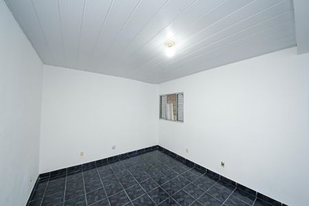 Casa à venda com 250m², 6 quartos e 2 vagas Casa à venda com 250m², 6 quartos e 2 vagasSuíte - CASA TERREA