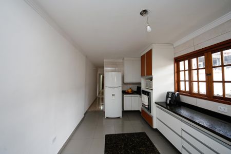 Casa à venda com 250m², 6 quartos e 2 vagas Casa à venda com 250m², 6 quartos e 2 vagasCozinha - CASA CIMA