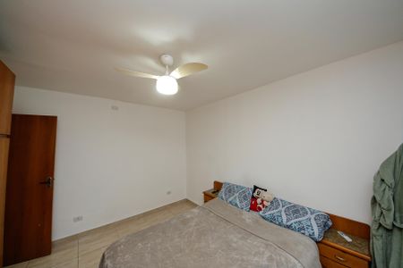 Casa à venda com 250m², 6 quartos e 2 vagas Casa à venda com 250m², 6 quartos e 2 vagasQuarto 3 - CASA CIMA