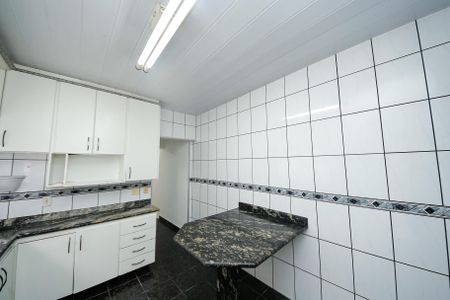 Casa à venda com 250m², 6 quartos e 2 vagas Casa à venda com 250m², 6 quartos e 2 vagasCozinha - CASA TERREA