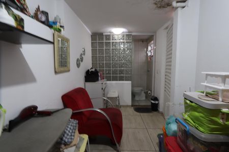 Casa à venda com 110m², 2 quartos e 2 vagasEdícula
