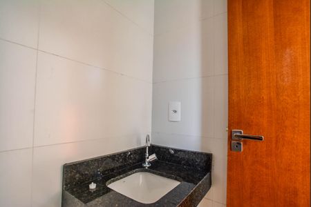 Apartamento à venda com 68m², 2 quartos e 2 vagasBanheiro da Suíte