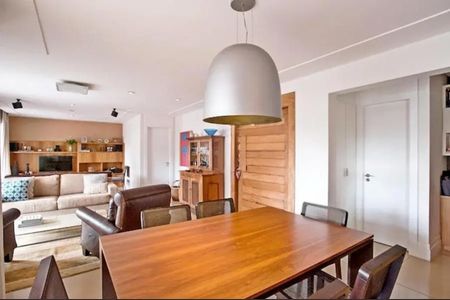 Apartamento à venda com 165m², 3 quartos e 3 vagasFoto 01