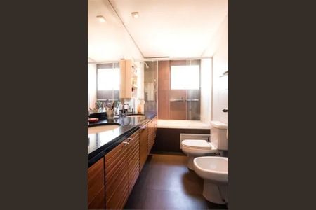 Apartamento à venda com 165m², 3 quartos e 3 vagasFoto 01