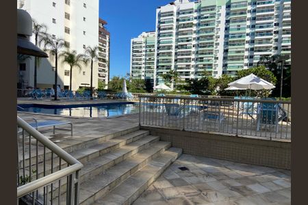 Apartamento à venda com 80m², 2 quartos e 2 vagasÁrea comum - Piscina