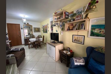 Apartamento à venda com 80m², 2 quartos e 2 vagasSala