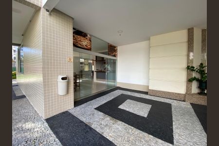 Apartamento à venda com 80m², 2 quartos e 2 vagasRestaurante