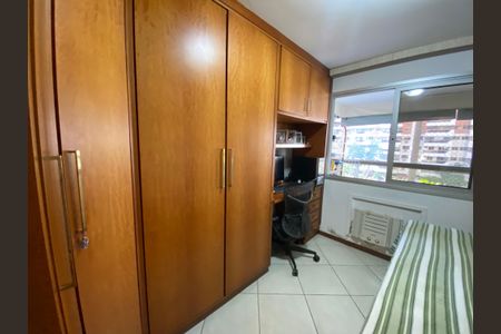 Apartamento à venda com 80m², 2 quartos e 2 vagasQuarto 01