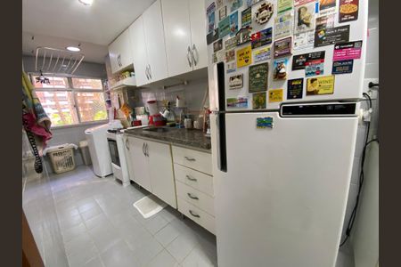 Apartamento à venda com 80m², 2 quartos e 2 vagasCozinha