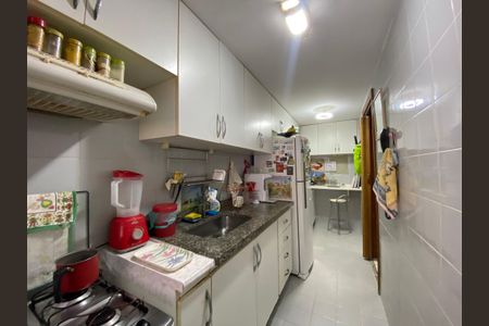 Apartamento à venda com 80m², 2 quartos e 2 vagasCozinha