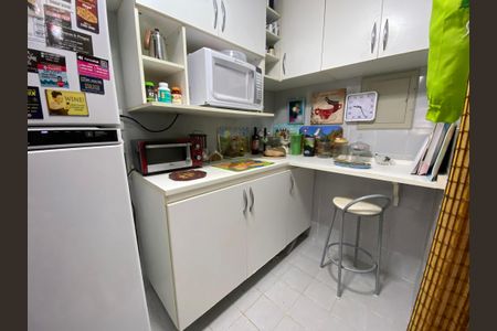 Apartamento à venda com 80m², 2 quartos e 2 vagasCozinha