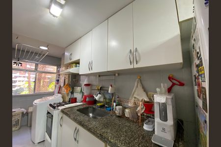 Apartamento à venda com 80m², 2 quartos e 2 vagasCozinha