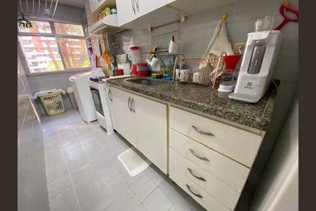 Apartamento à venda com 80m², 2 quartos e 2 vagasCozinha