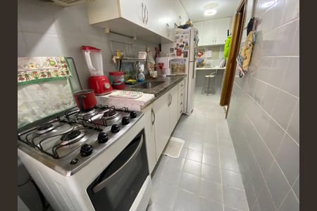 Apartamento à venda com 80m², 2 quartos e 2 vagasCozinha