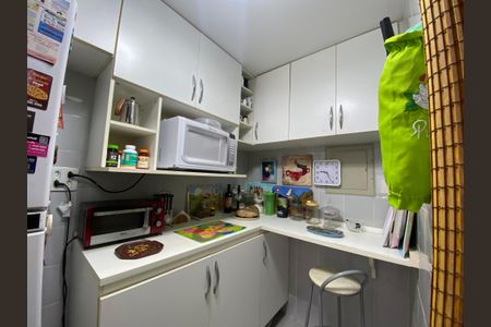 Apartamento à venda com 80m², 2 quartos e 2 vagasCozinha