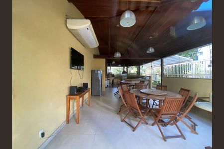 Apartamento à venda com 80m², 2 quartos e 2 vagasÁrea comum - Churrasqueira