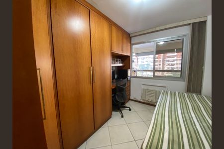 Apartamento à venda com 80m², 2 quartos e 2 vagasQuarto 01