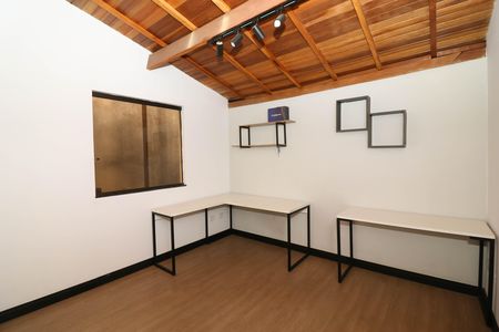 Casa para alugar com 180m², 2 quartos e 2 vagas Casa para alugar com 180m², 2 quartos e 2 vagasSótão - Quarto